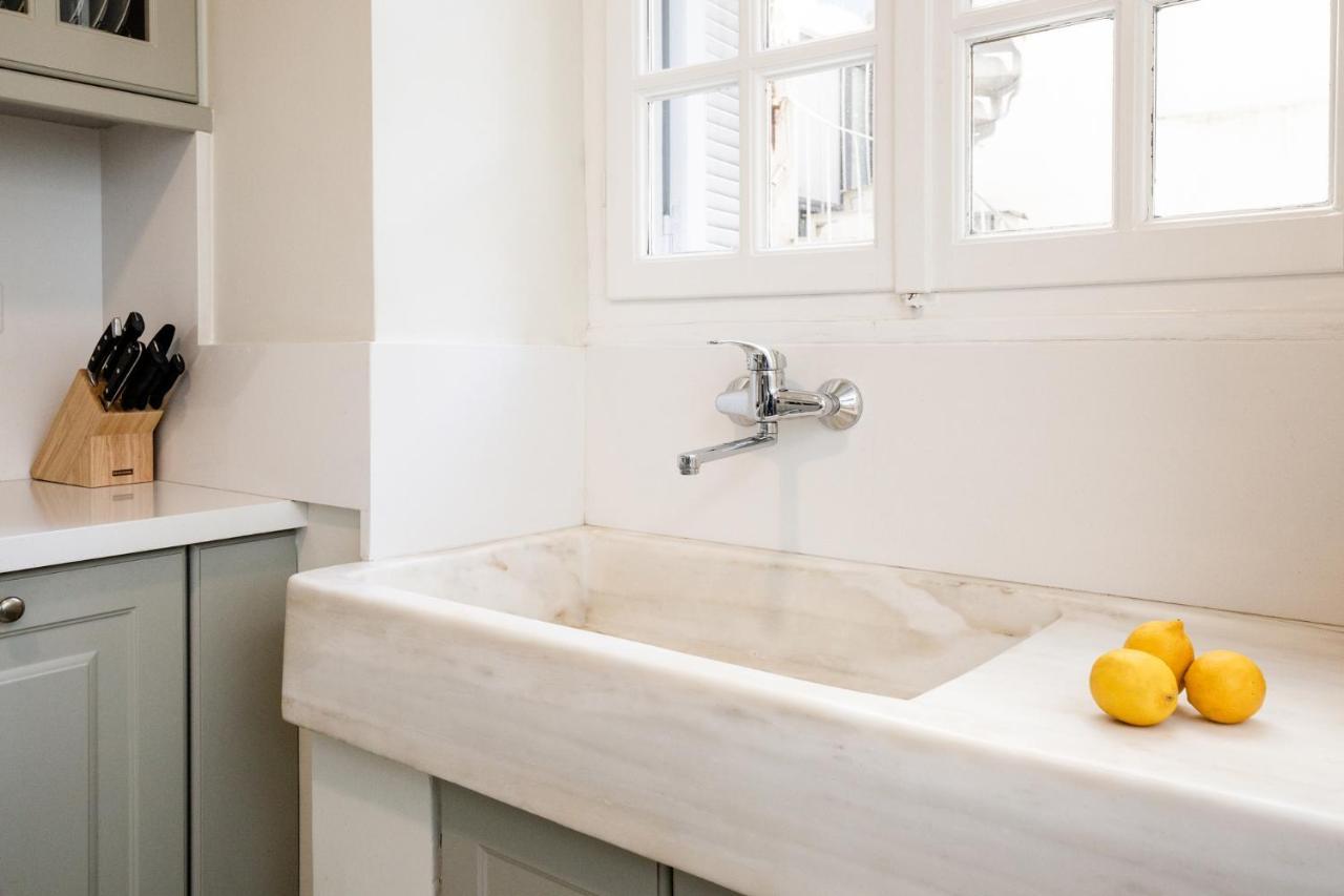 The Rare Luxury Gem Near Syntagma, Kolonaki Square Apartamento Atenas Exterior foto
