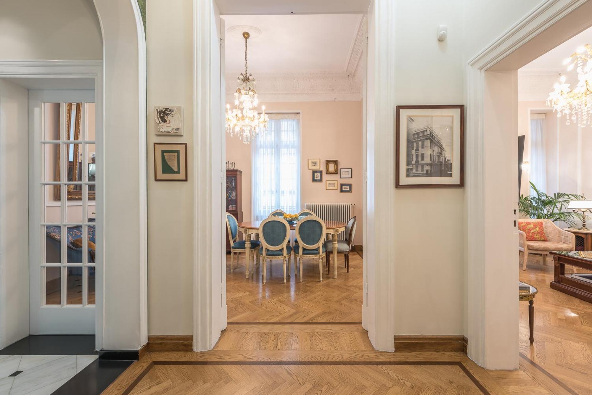 The Rare Luxury Gem Near Syntagma, Kolonaki Square Apartamento Atenas Exterior foto